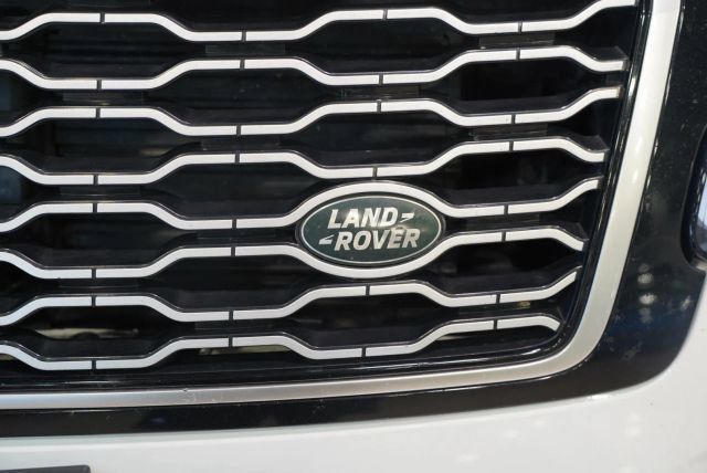 Used 2021 Land Rover Range Rover HSE AWD/4WD image 6