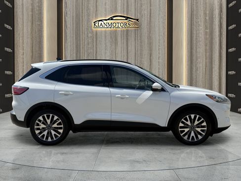 Used 2020 Ford Escape Titanium image 11