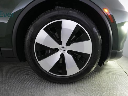 Used 2025 Porsche Macan Electric RWD image 20