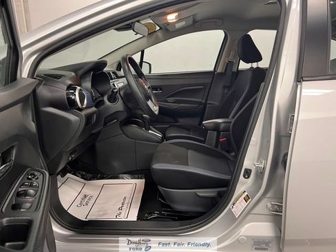 Used 2025 Nissan Versa SV FWD image 25