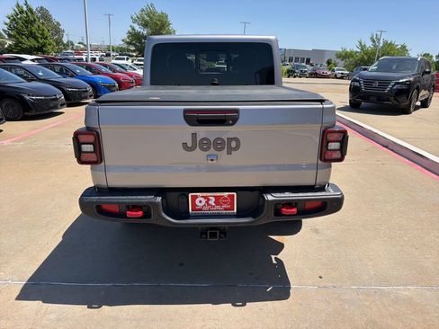 Used 2020 Jeep Gladiator Rubicon AWD/4WD image 4