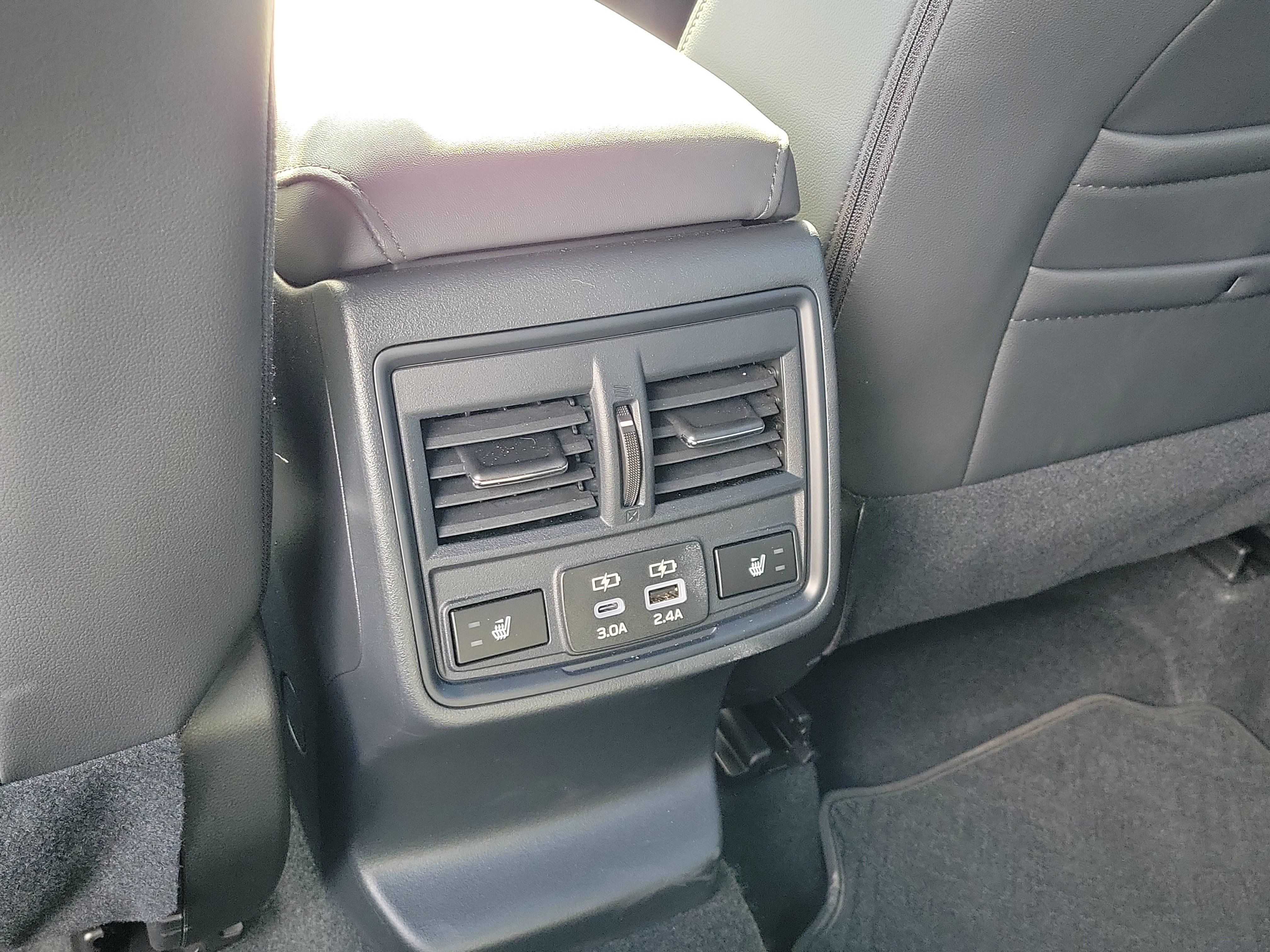 Used 2026 Subaru Outback Limited AWD/4WD image 15