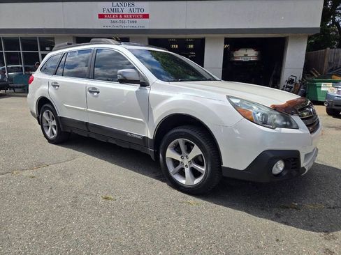 Used 2013 Subaru Outback 3.6R Limited image 1