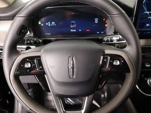 New 2026 Lincoln Corsair Premiere image 3