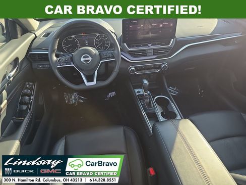 Used 2023 Nissan Altima 2.5 SR w/ SR Premium Package FWD image 12