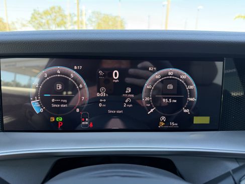 New 2026 Volkswagen Tiguan SE R-Line image 30