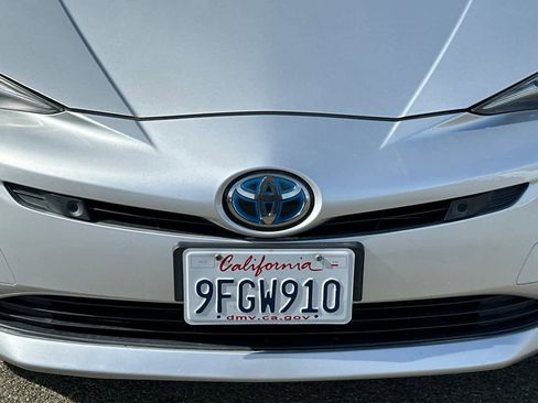 Used 2017 Toyota Prius Two w/ Prius Two Safety Plus Package image 9