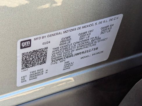 Used 2024 Chevrolet Blazer EV LT AWD/4WD image 39