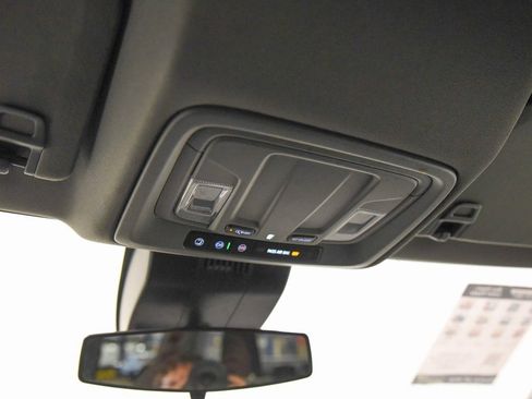 Used 2024 GMC Sierra 1500 Elevation image 29