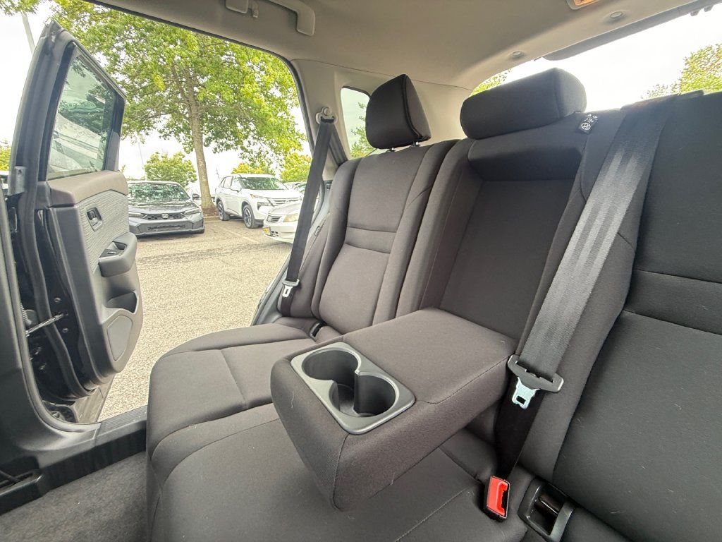 Used 2023 Nissan Rogue S AWD/4WD image 27