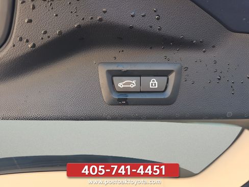 Used 2019 BMW X7 xDrive40i w/ Premium Package AWD/4WD image 30