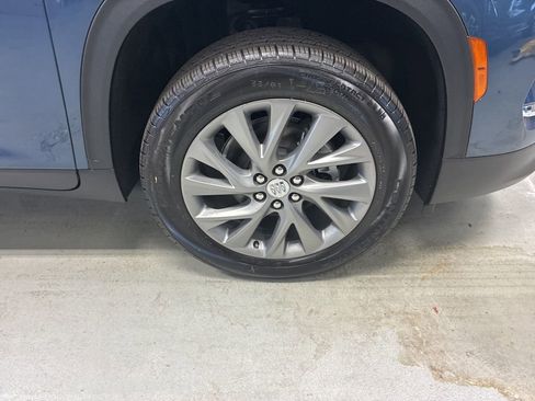 New 2026 Buick Enclave Preferred w/ Power Package image 4