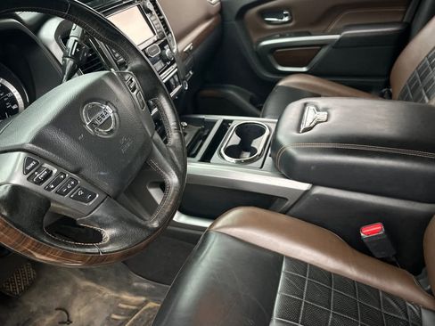 Used 2018 Nissan Titan Platinum Reserve w/ Platinum Utility Package image 12