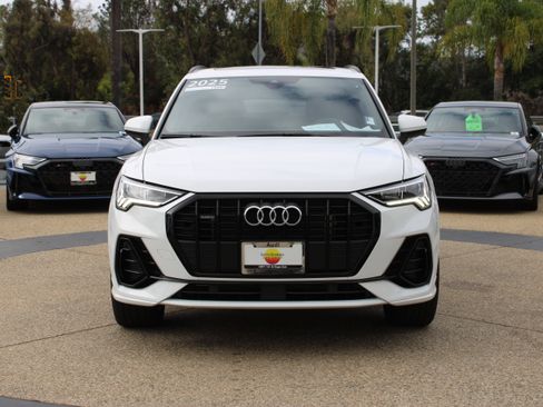 Certified 2025 Audi Q3 2.0T Premium w/ Convenience Plus Package AWD/4WD image 7