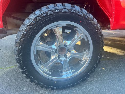 Used 2017 Ford F150 XLT w/ Equipment Group 302A Luxury image 11