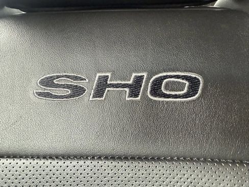 Used 2013 Ford Taurus SHO image 29