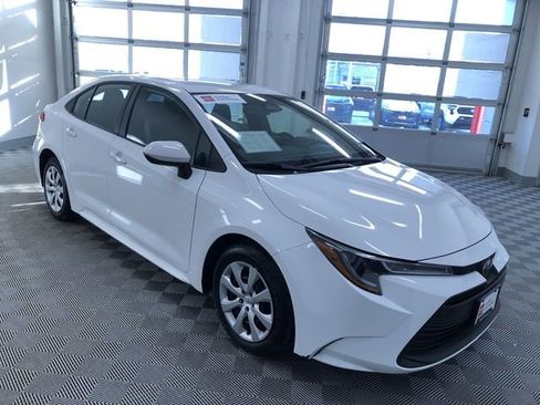 Certified 2025 Toyota Corolla LE image 35