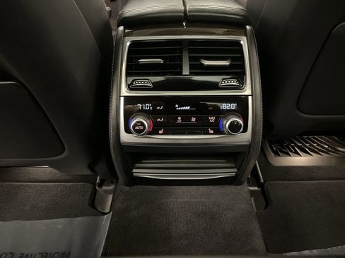 Used 2016 BMW 750i xDrive image 16