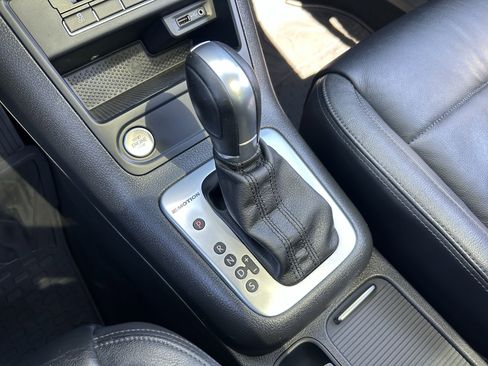 Used 2017 Volkswagen Tiguan Sport image 15