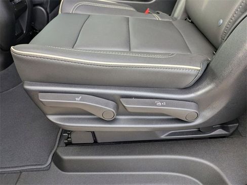 New 2025 Chevrolet Suburban Premier w/ Sun And Tow Package image 30