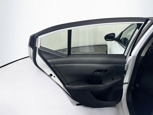 Used 2024 Nissan Sentra SV image 25