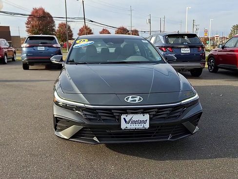 Certified 2025 Hyundai Elantra Sport image 3