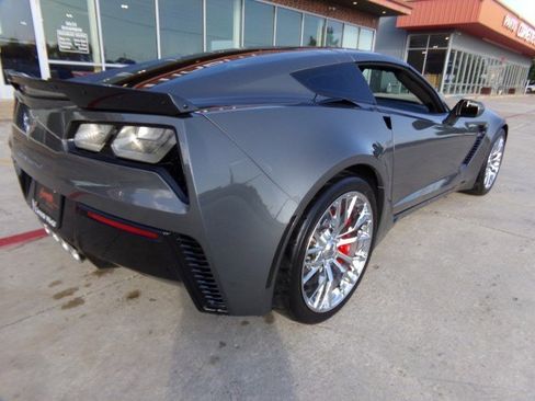 Used 2016 Chevrolet Corvette Z06 w/ 3LZ Preferred Equipment Group RWD image 5
