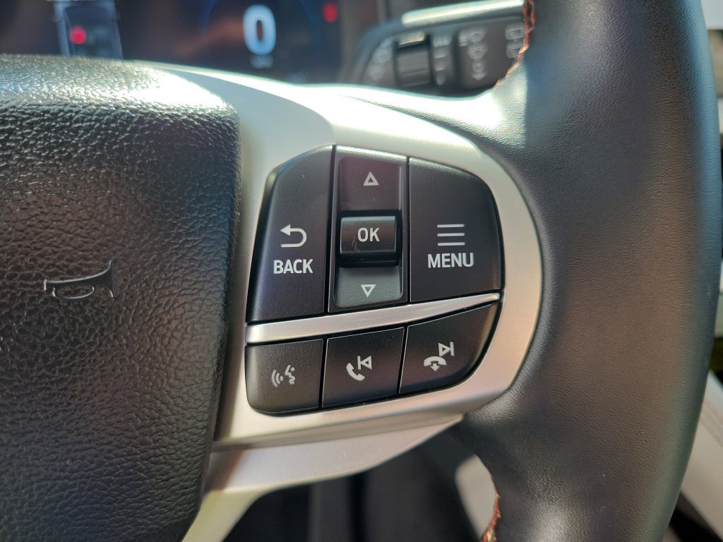 Used 2025 Ford Explorer Active w/ Active Comfort Package AWD/4WD image 27