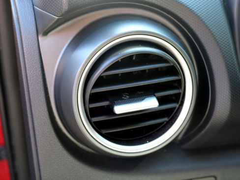 Used 2021 Hyundai Kona Ultimate image 17