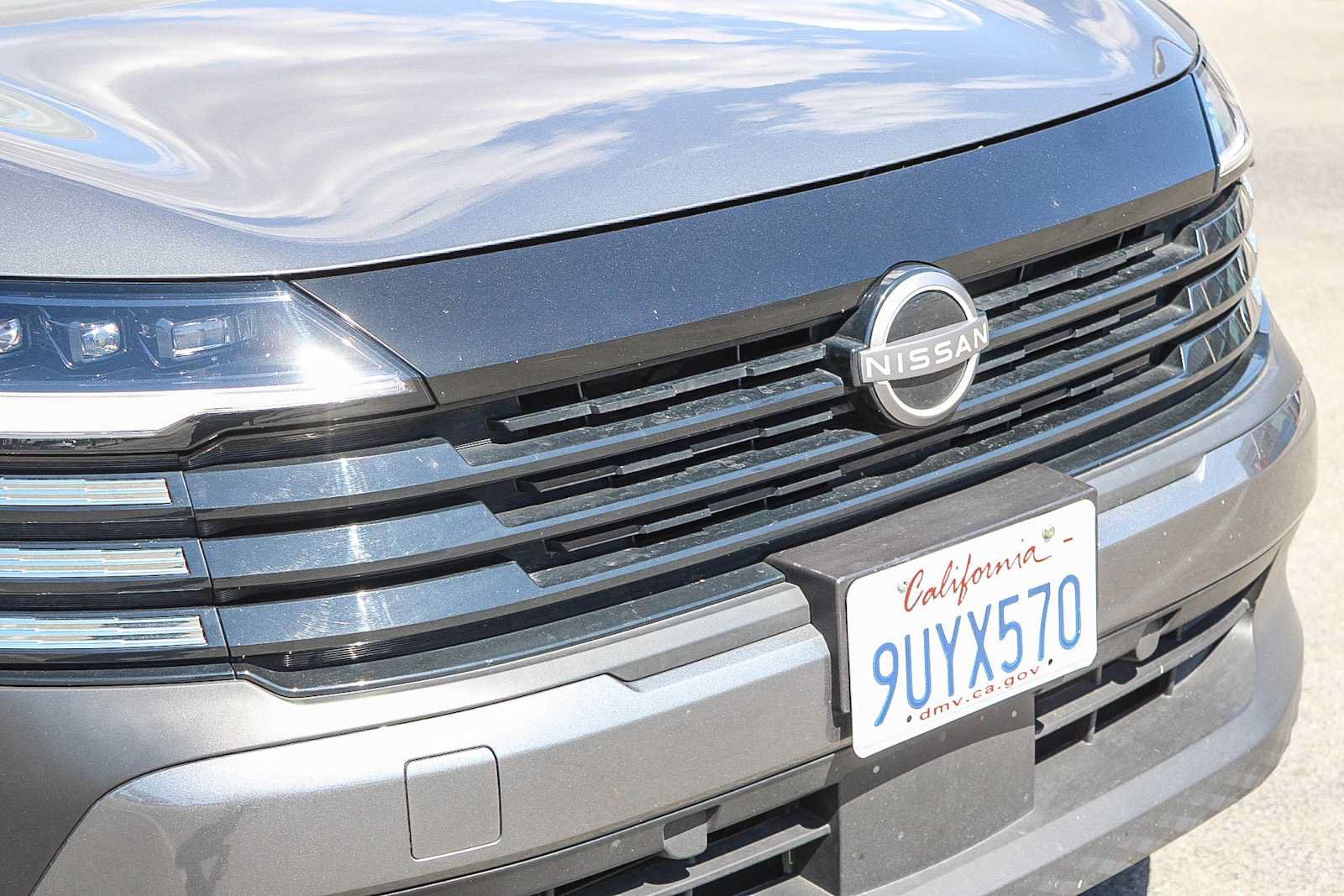 Used 2025 Nissan Kicks SV w/ Illumination Package FWD image 8
