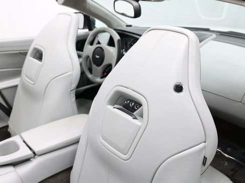 Used 2014 Aston Martin Vanquish Volante RWD image 80