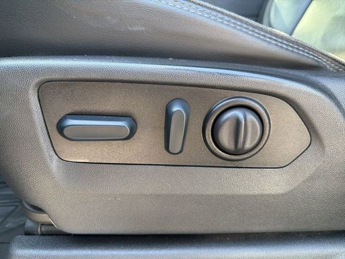 Used 2023 Chevrolet Silverado 3500 High Country image 39