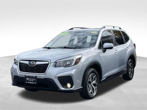 Used 2021 Subaru Forester Premium AWD/4WD image 2