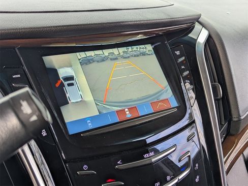 Used 2019 Cadillac Escalade Luxury image 32
