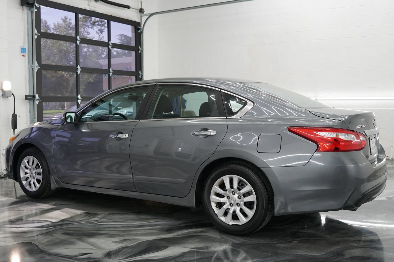 Used 2017 Nissan Altima 2.5 S w/ Power Driver Seat Package FWD image 13