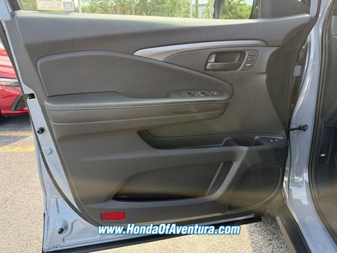 Certified 2023 Honda Passport EX-L image 17