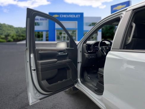Certified 2024 Chevrolet Silverado 1500 LT AWD/4WD image 14