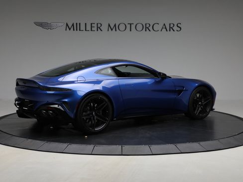 Used 2025 Aston Martin V8 Vantage Coupe image 8