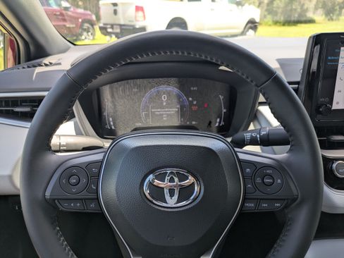Used 2026 Toyota Corolla SE FWD image 21