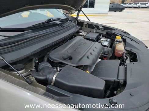 Used 2020 Jeep Cherokee Limited w/ Technology Group FWD image 33