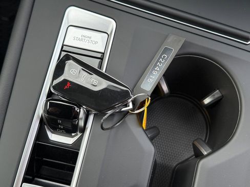 New 2026 Volkswagen Atlas Cross Sport SE AWD/4WD image 33