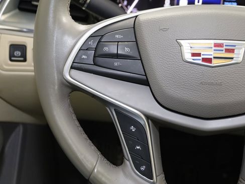 Used 2017 Cadillac XT5 Luxury w/ Driver Awareness Package image 33