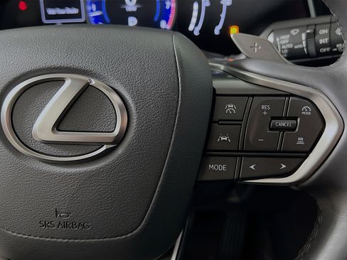 Used 2025 Lexus NX 250 FWD w/ Towing Package (2000 Lbs) image 20