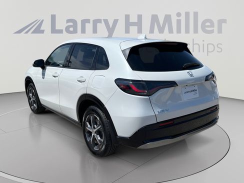 Used 2023 Honda HR-V EX-L image 3