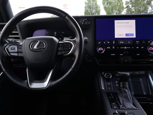 Used 2024 Lexus GX 550 w/ Cold Area Package AWD/4WD image 24