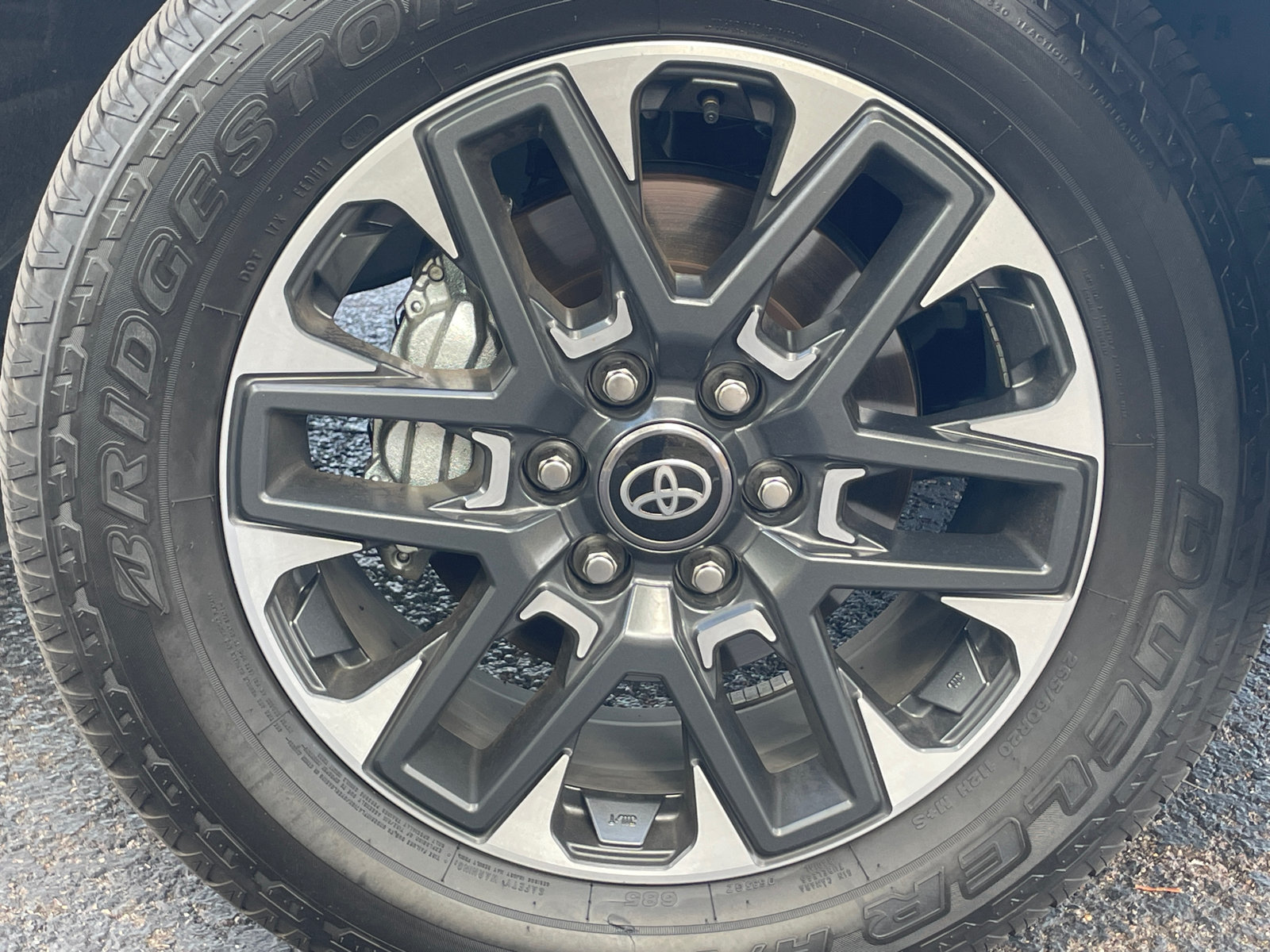 Used 2026 Toyota Tundra Limited AWD/4WD image 8