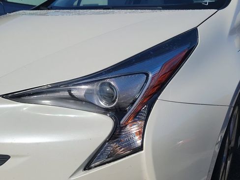 Certified 2017 Toyota Prius Four Touring FWD image 6