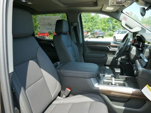 New 2026 Chevrolet Silverado 1500 LT Trail Boss w/ Convenience Package II AWD/4WD image 9