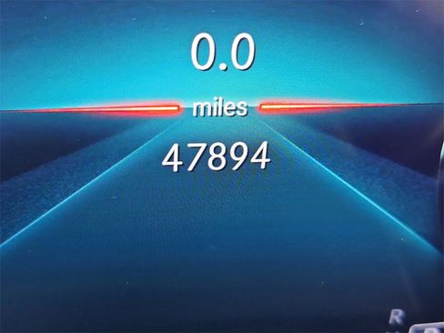 Used 2020 Mercedes-Benz GLE 450 4MATIC w/ Premium Package image 13