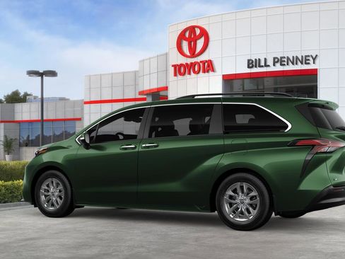 New 2026 Toyota Sienna XLE FWD image 5
